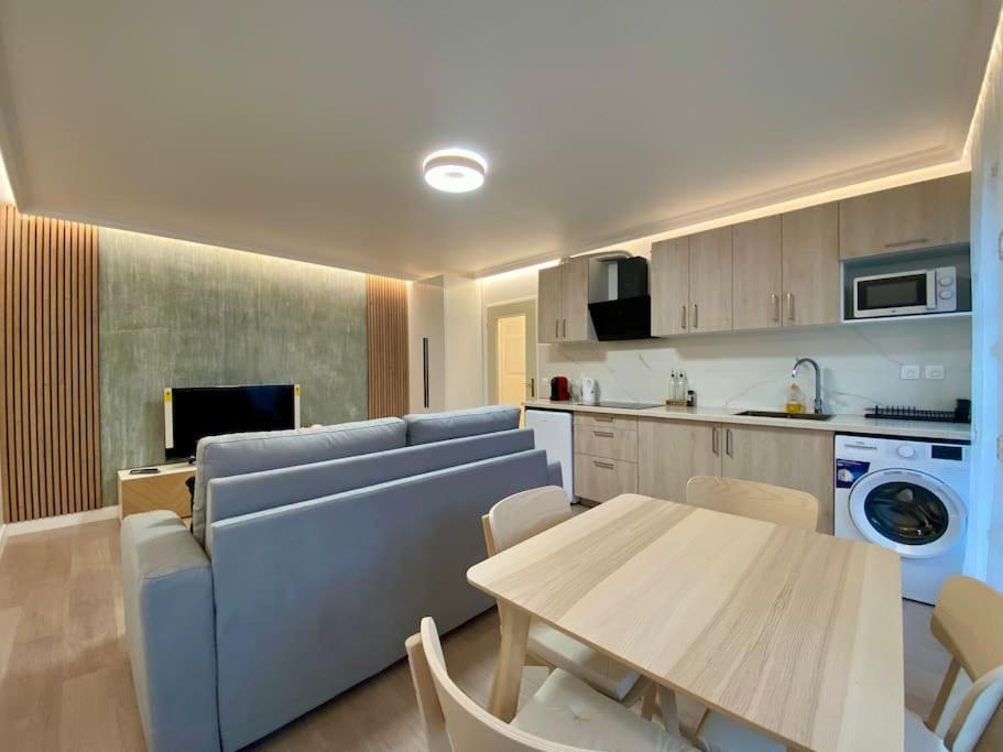 Suite Maximilien Near Disneyland Bussy-Saint-Georges Exterior foto
